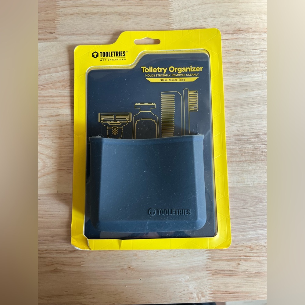 NWT Toiletry Organizer